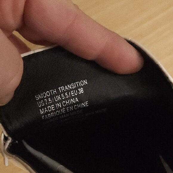 Just Fab White Faux Crocodile Slip On Mules 7 1/2 - Picture 6 of 6